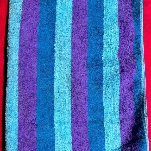 Vintage Striped Cool Tone 60s/70s Cotton Bath Towel by Caldwell - Picture 5 of 5